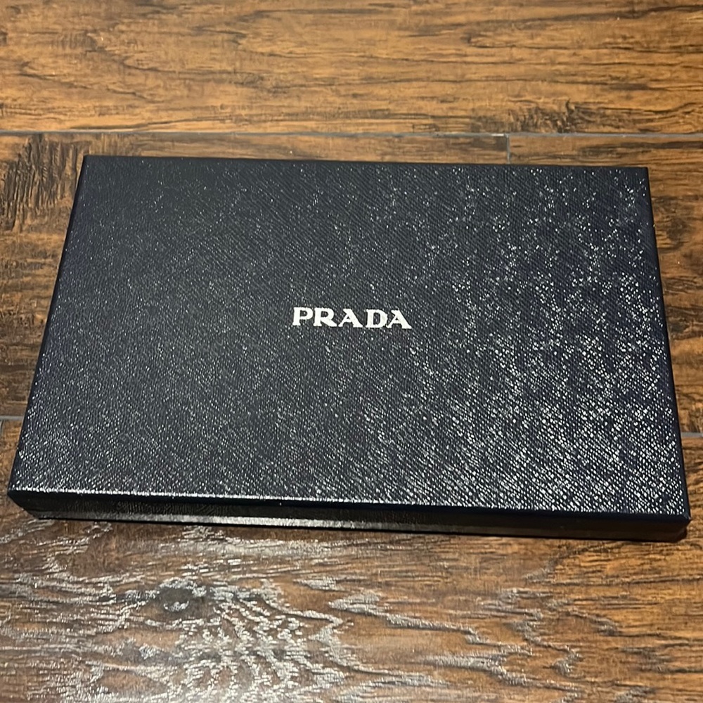 PRADA CLUTCH